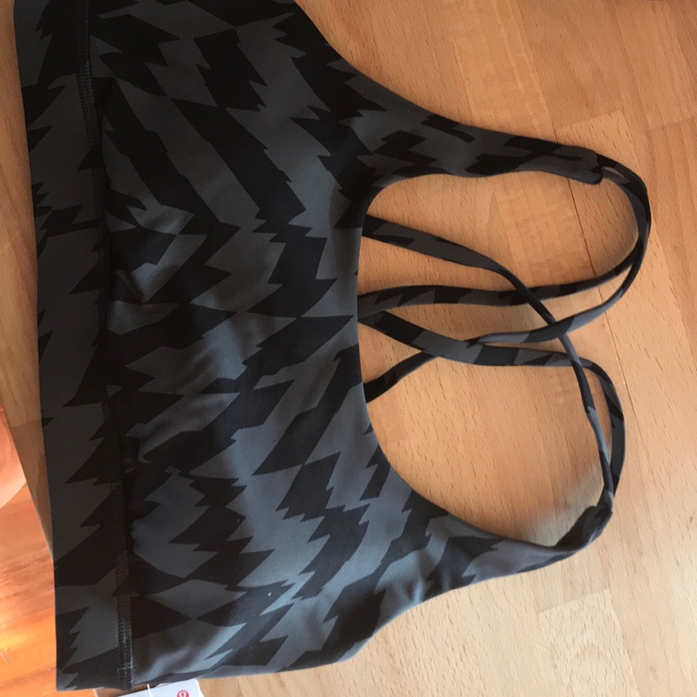 Lululemon sports bra